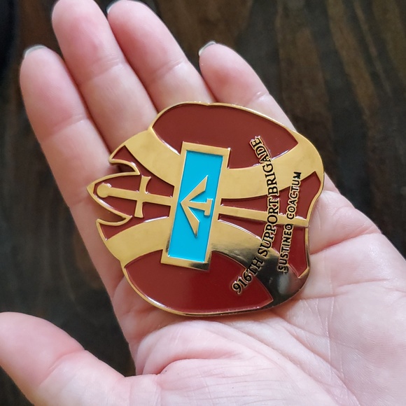 🌲 916th Support Brigade challenge coin - Picture 3 of 3